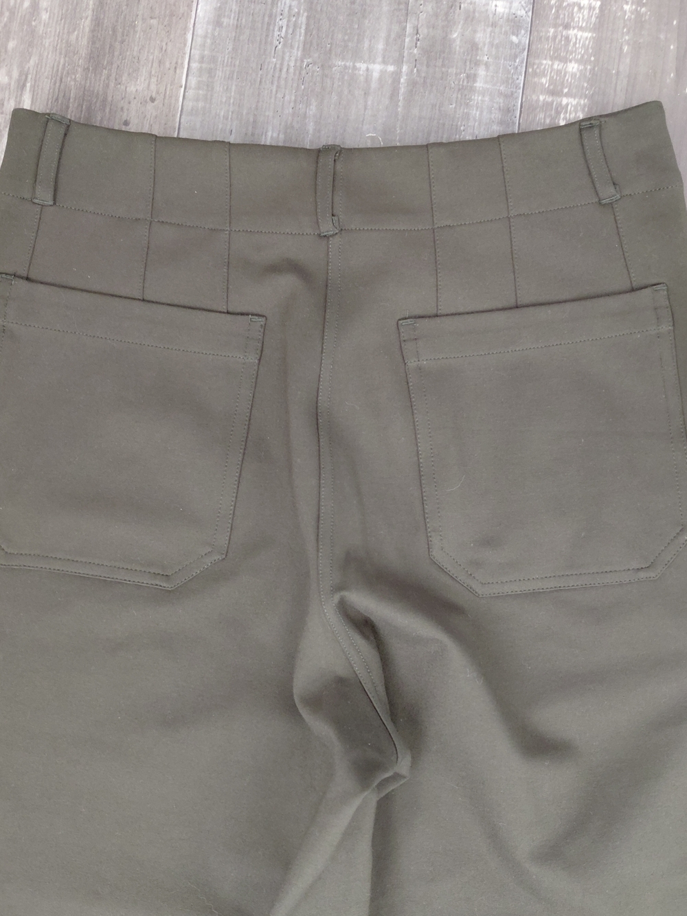 Quince Ultra-Stretch Ponte Cropped Wide Leg PantsSize 10 - Picture 6 of 8